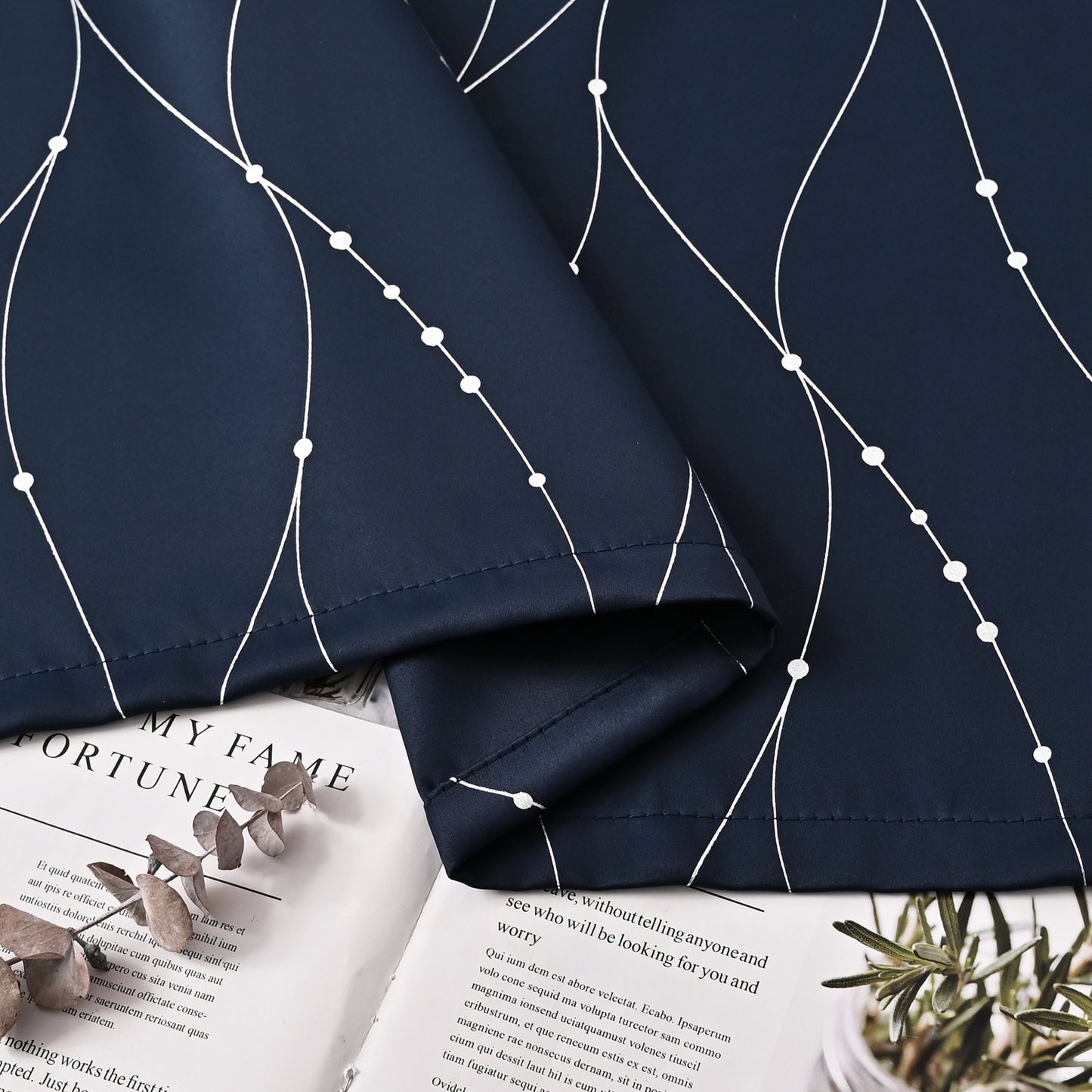 Moderne Minimalistische Meubels Decoratieve Zwarte Gordijnen