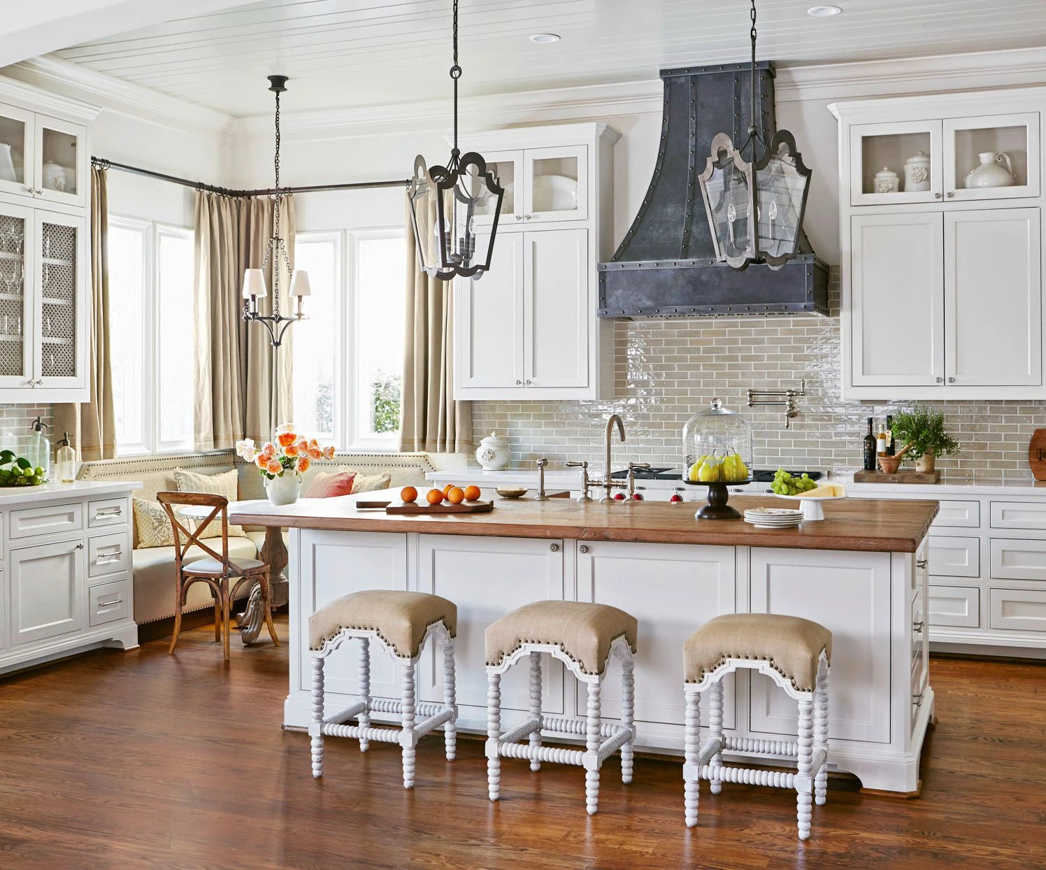 Kitchen and Dining Decor